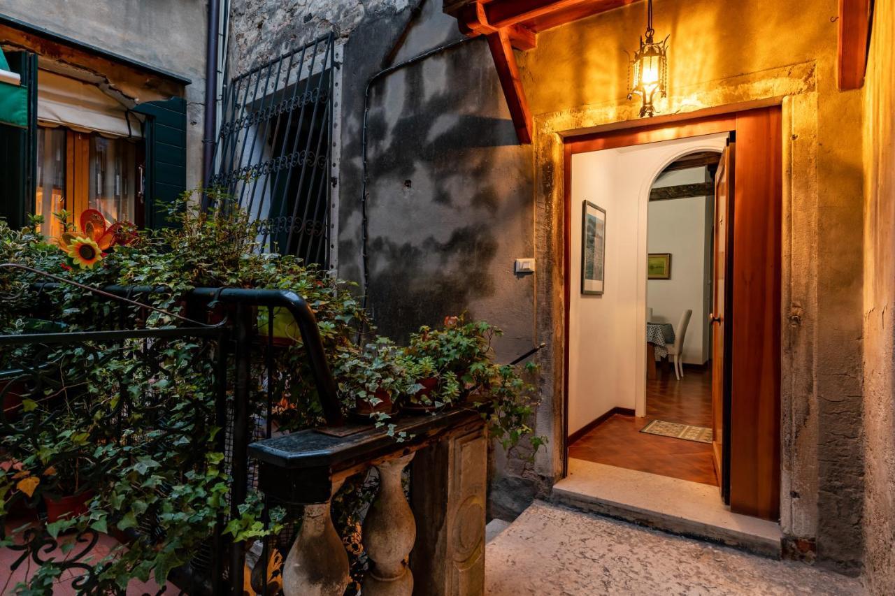 Corte Rialto Veneţia Exterior foto