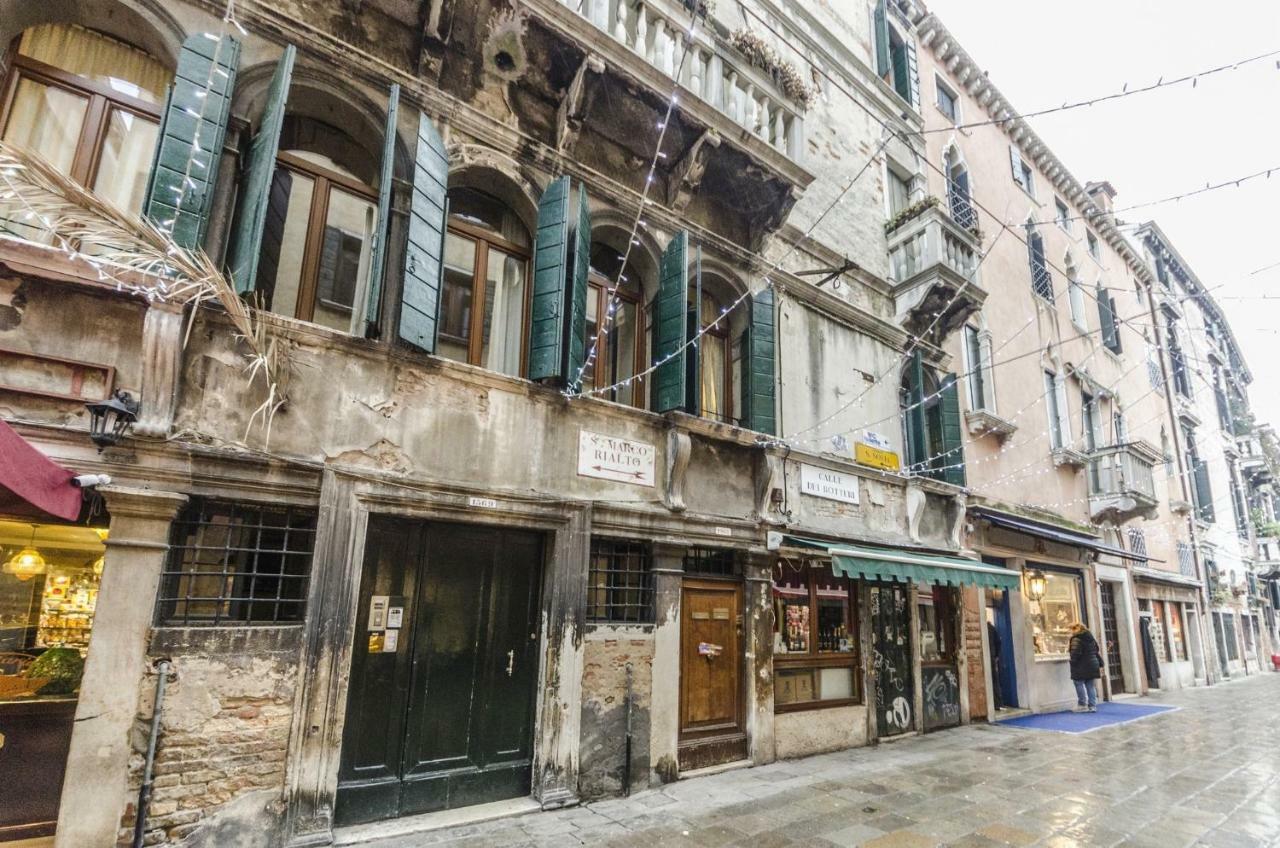 Corte Rialto Veneţia Exterior foto